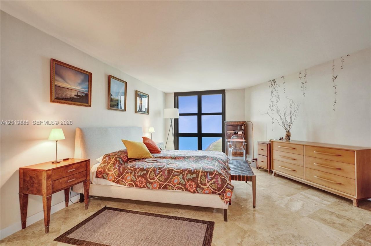 1111 Crandon Blvd, Unit B1108, Key Biscayne, FL 33149 Photo