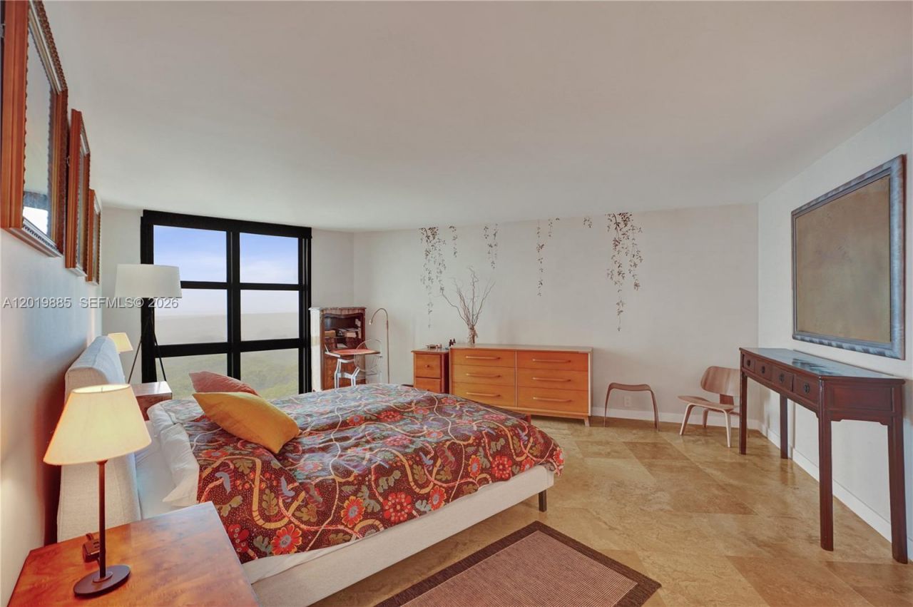 1111 Crandon Blvd, Unit B1108, Key Biscayne, FL 33149 Photo