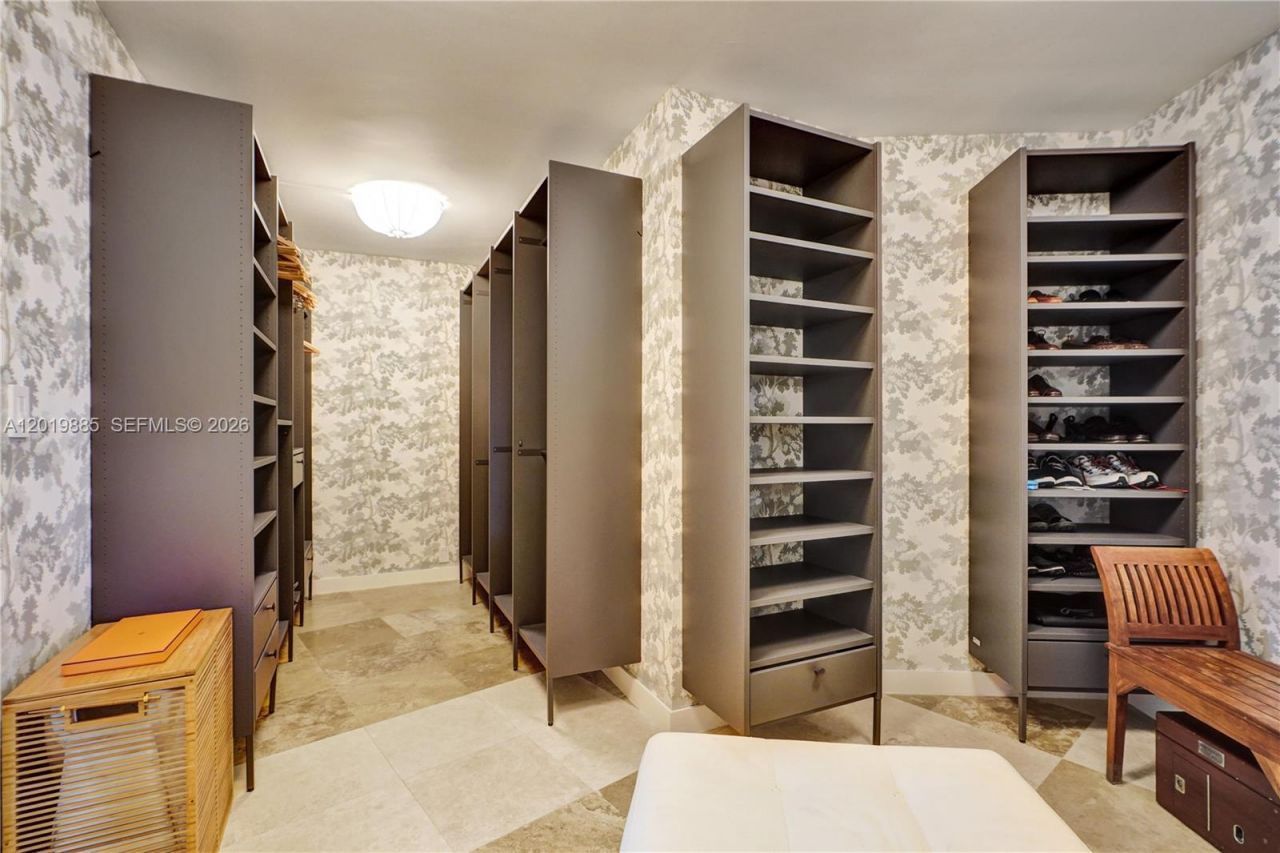 1111 Crandon Blvd, Unit B1108, Key Biscayne, FL 33149 Photo