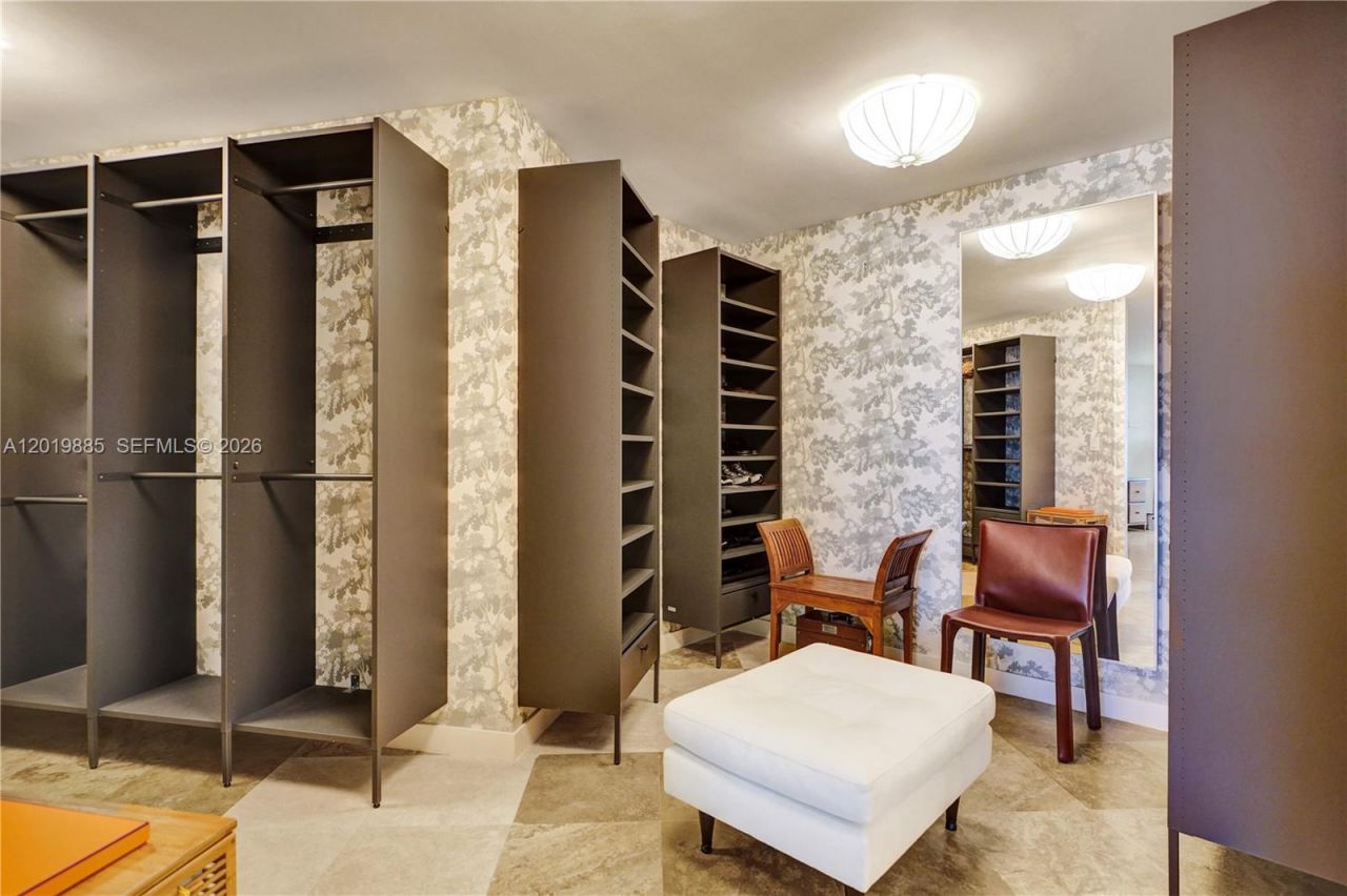 1111 Crandon Blvd, Unit B1108, Key Biscayne, FL 33149 Photo