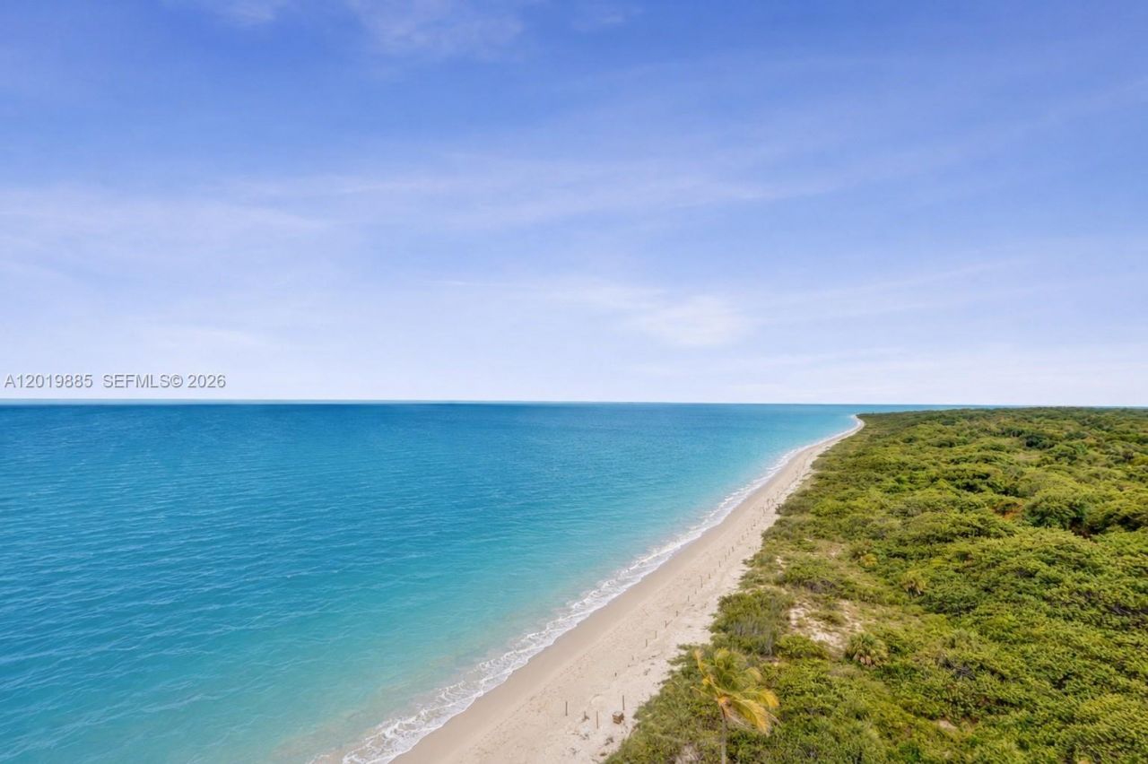 1111 Crandon Blvd, Unit B1108, Key Biscayne, FL 33149 Photo