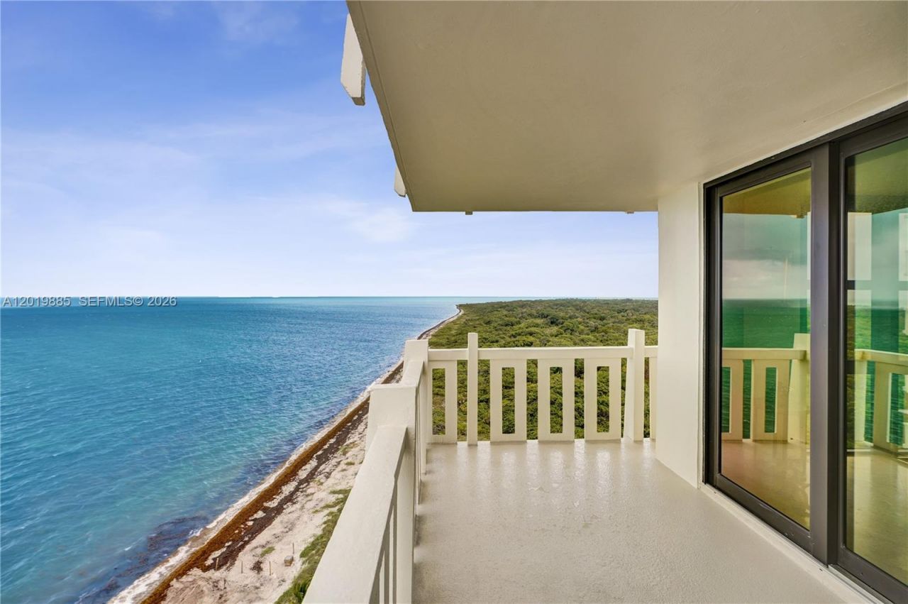 1111 Crandon Blvd, Unit B1108, Key Biscayne, FL 33149 Photo
