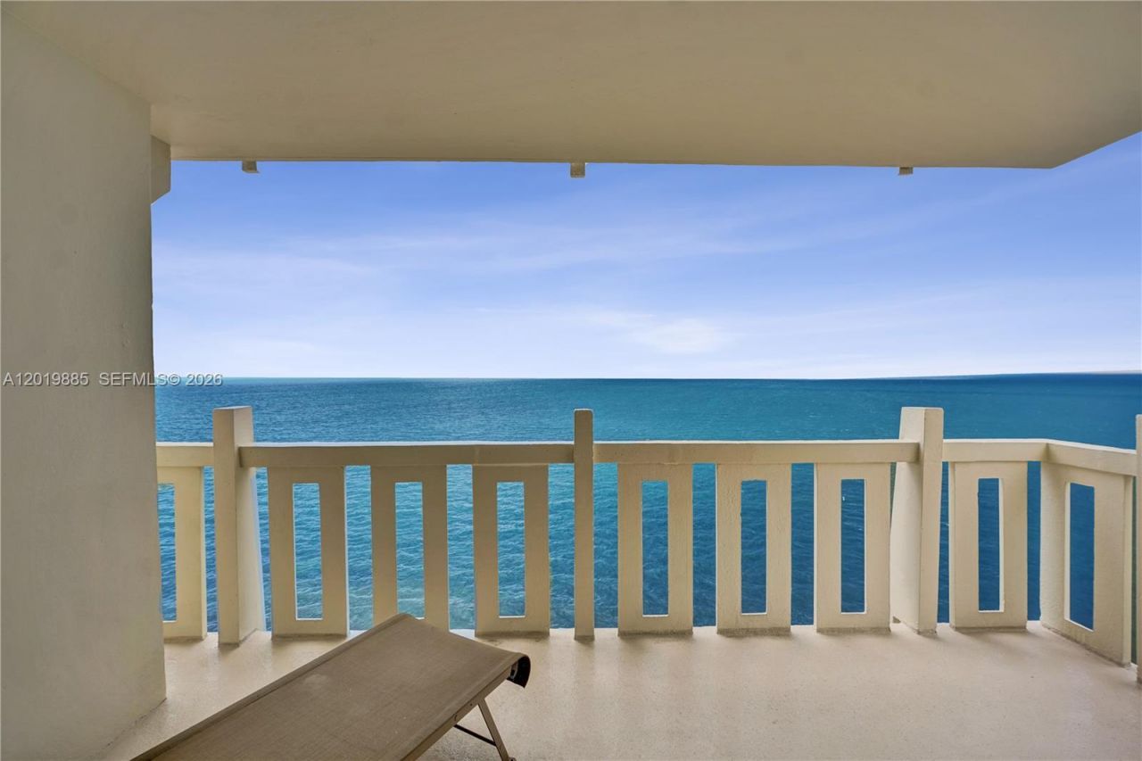 1111 Crandon Blvd, Unit B1108, Key Biscayne, FL 33149 Photo