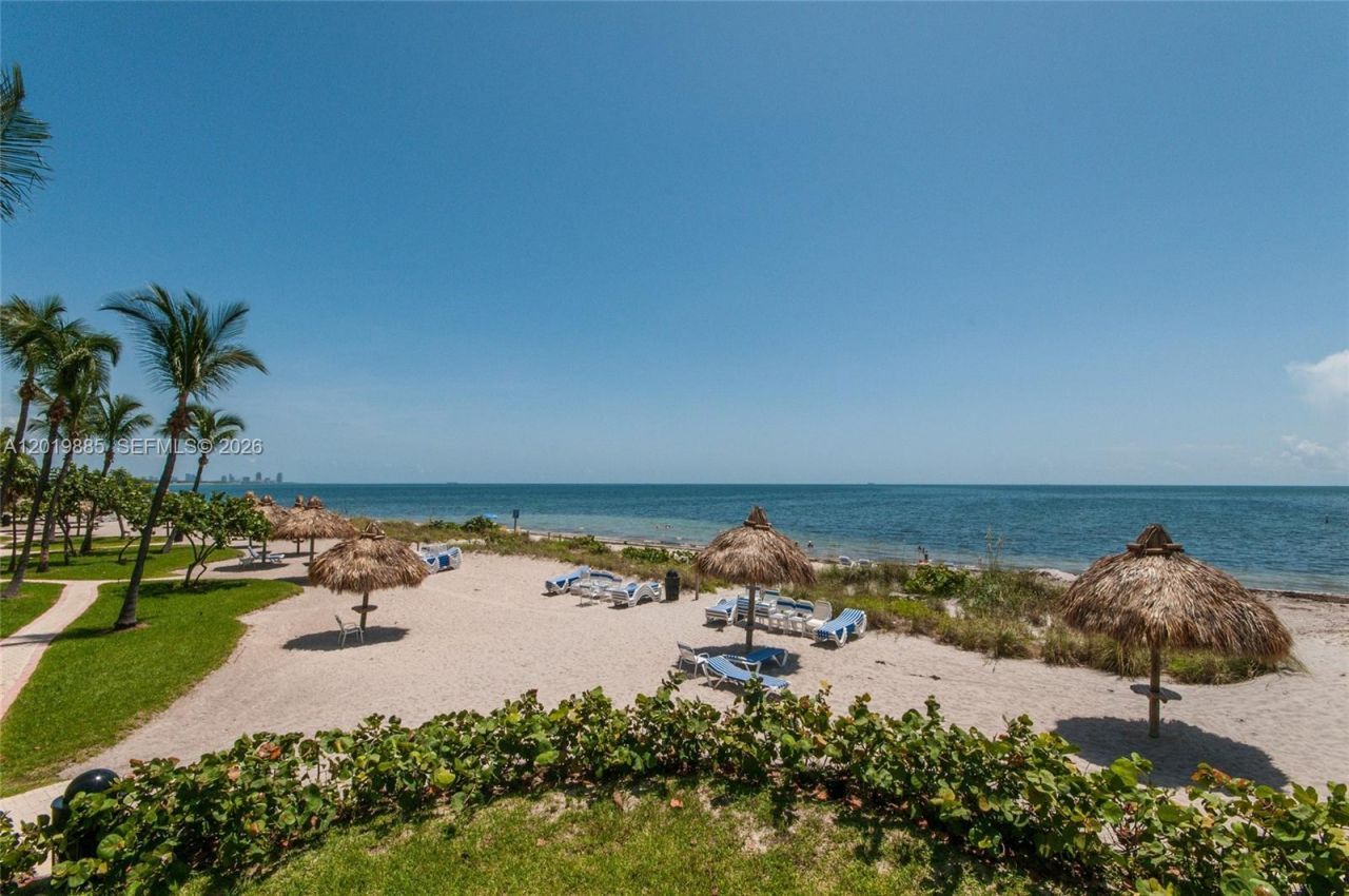 1111 Crandon Blvd, Unit B1108, Key Biscayne, FL 33149 Photo