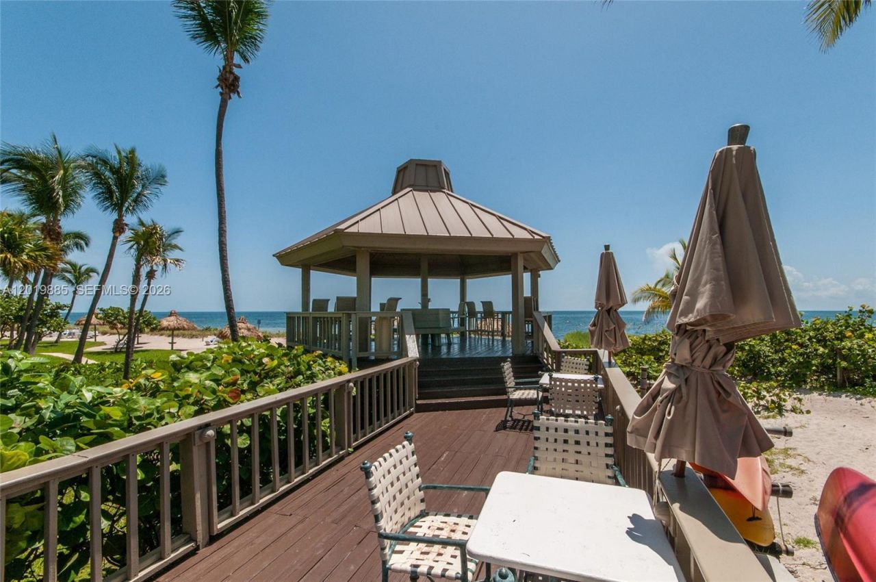 1111 Crandon Blvd, Unit B1108, Key Biscayne, FL 33149 Photo