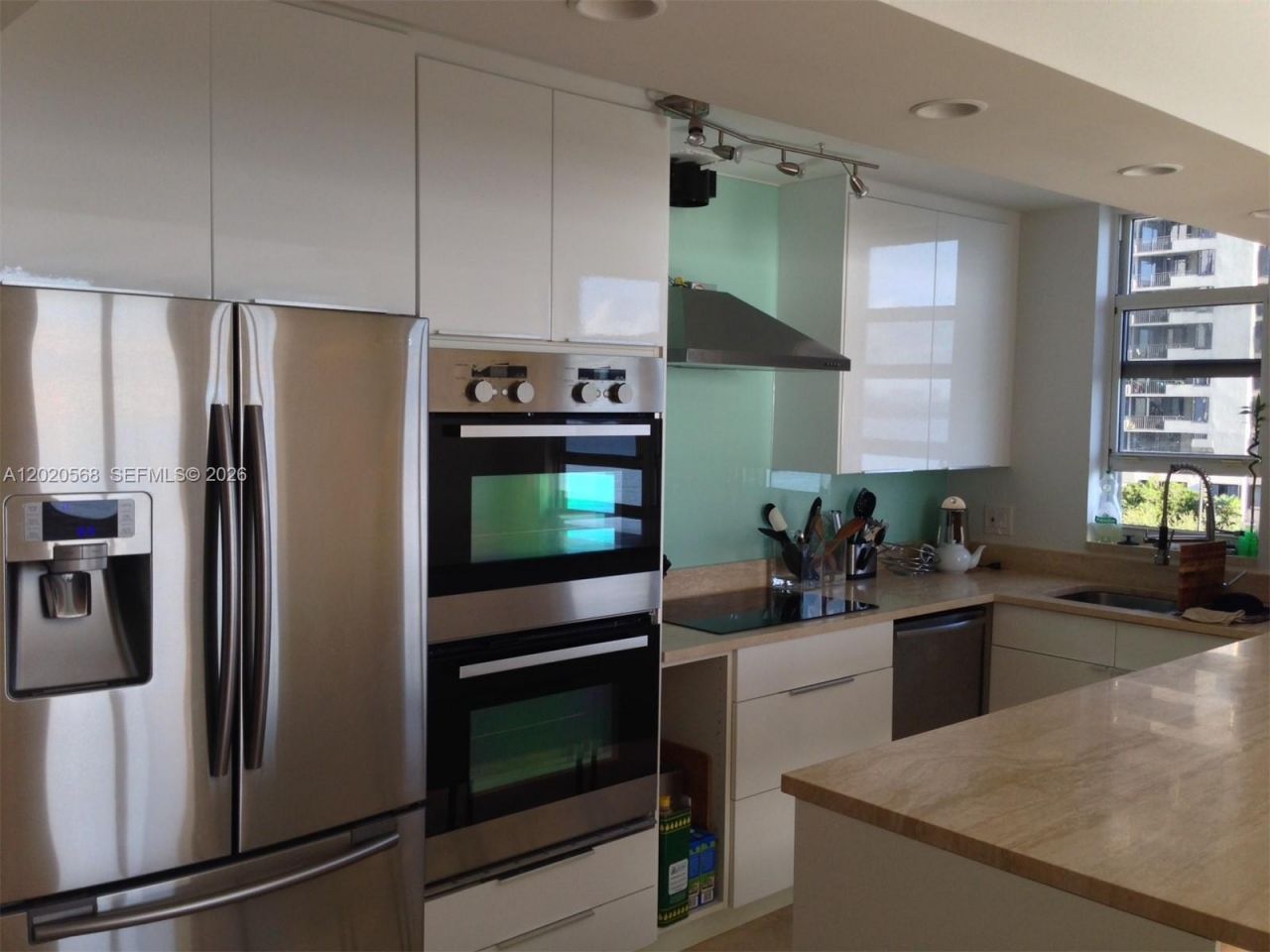 770 Claughton Island Dr, Unit 615, Miami, FL 33131 Photo