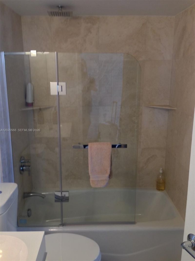 770 Claughton Island Dr, Unit 615, Miami, FL 33131 Photo