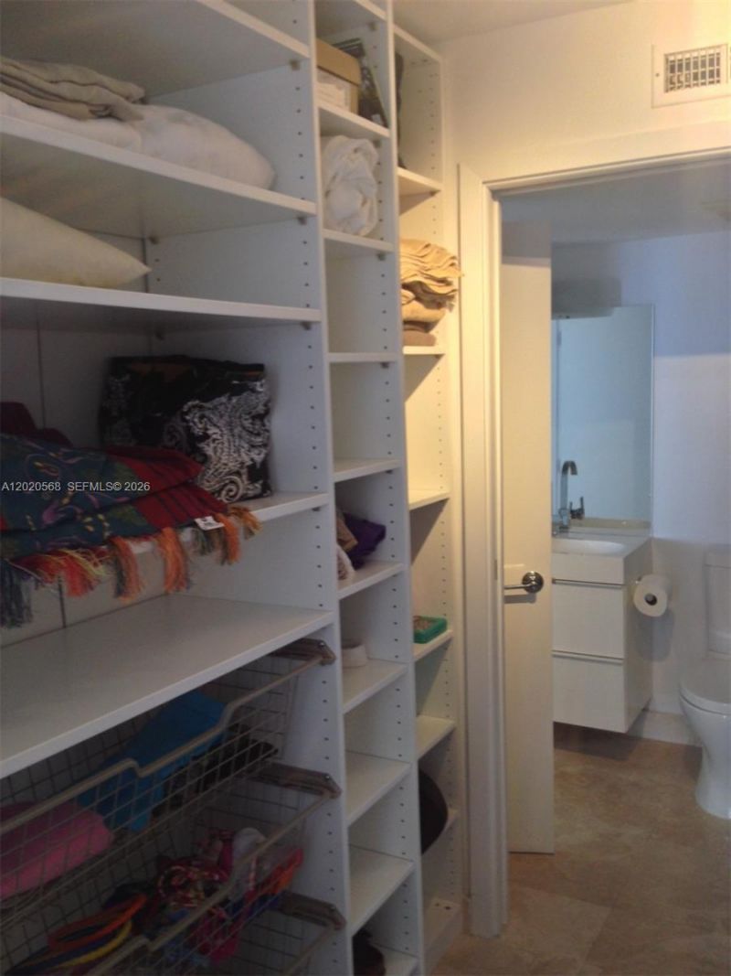 770 Claughton Island Dr, Unit 615, Miami, FL 33131 Photo