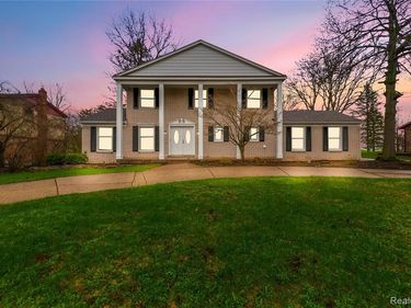5119 Greenbriar Drive , West Bloomfield Twp, MI 48323