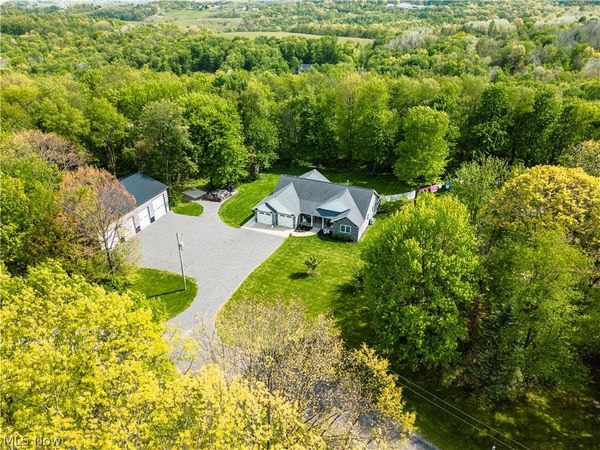 5700 Amber Road NW, Dundee, OH 44624