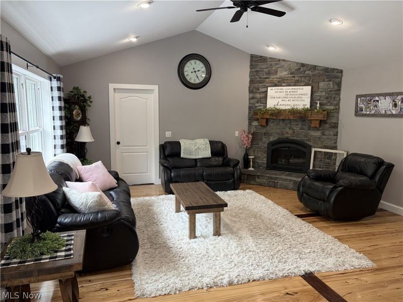 5700 Amber Road NW, Dundee, OH 44624 Photo 10