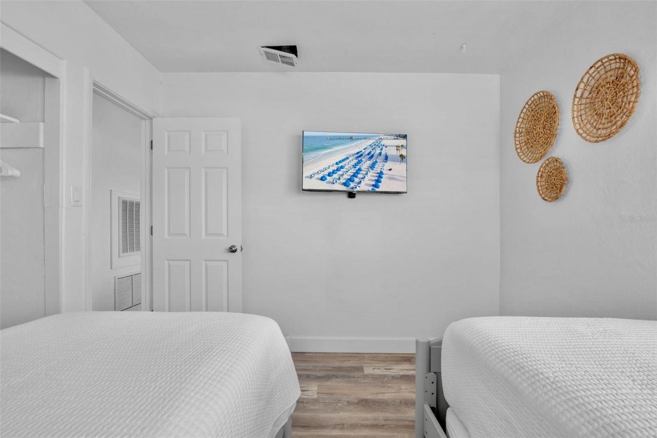 1138 Sun N Sea Drive, Sarasota, FL 34242 Photo