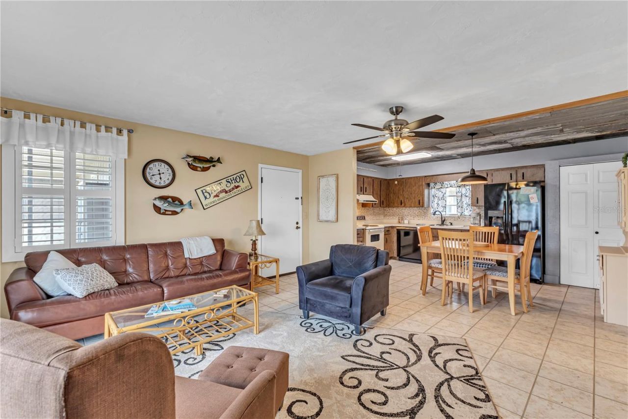 1640 Juno Trail, Unit 205C, Astor, FL 32102 Photo
