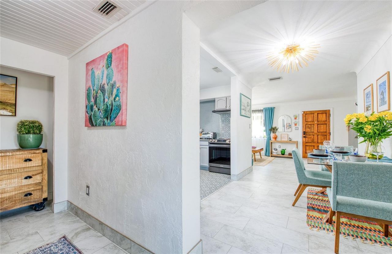 425 46th Avenue S, Saint Petersburg, FL 33705 Photo