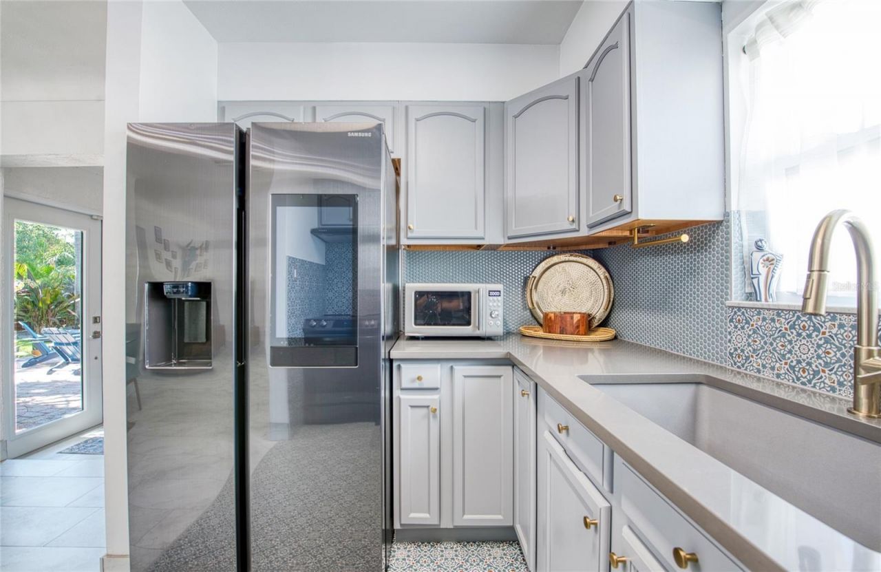 425 46th Avenue S, Saint Petersburg, FL 33705 Photo