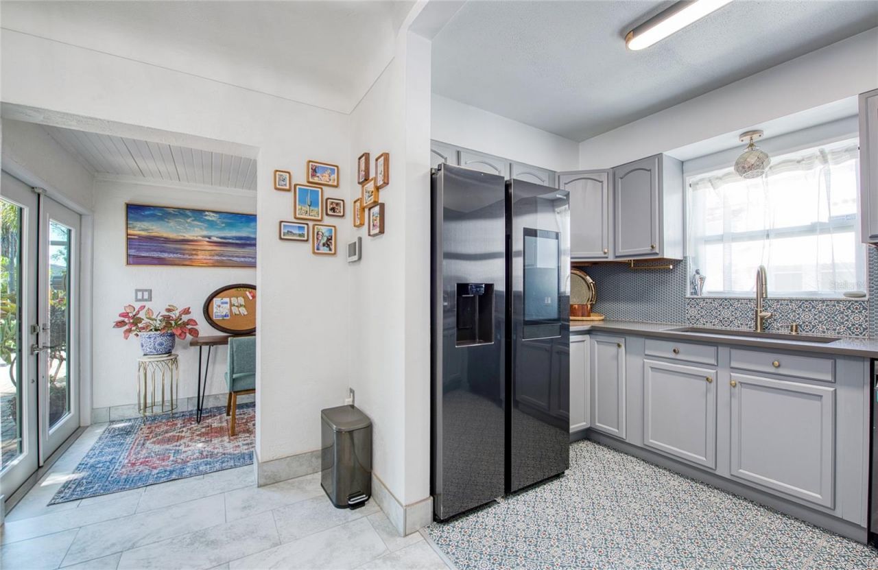 425 46th Avenue S, Saint Petersburg, FL 33705 Photo
