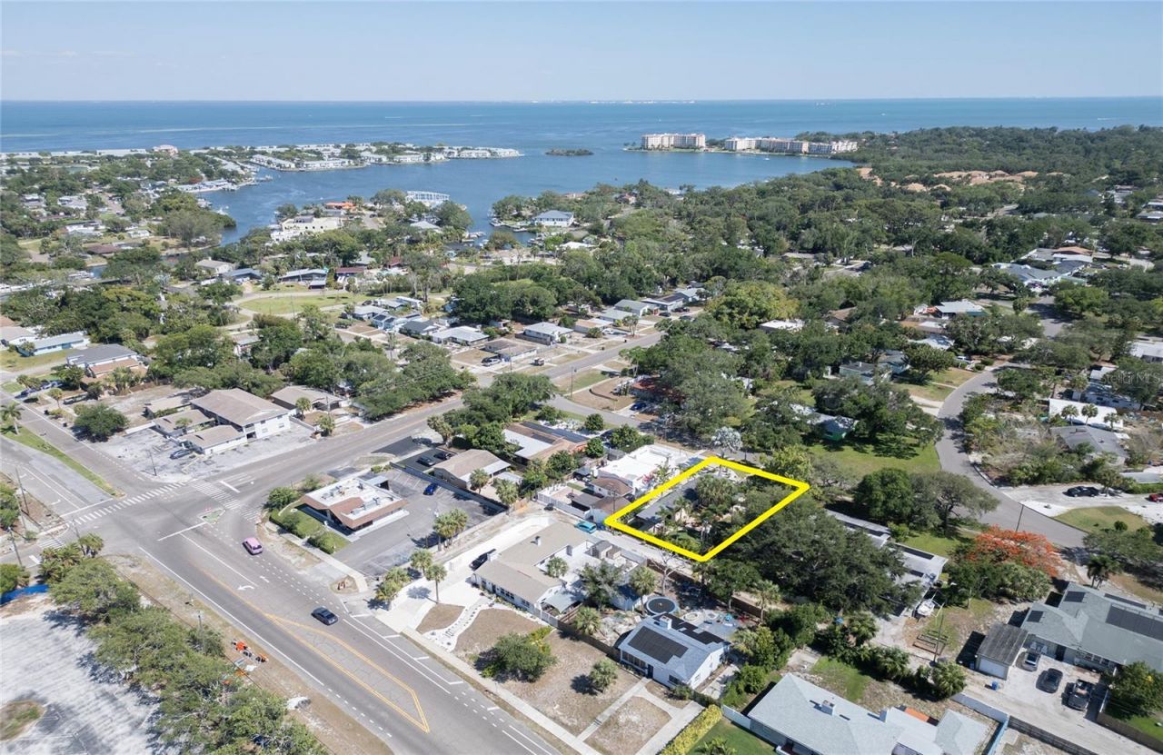 425 46th Avenue S, Saint Petersburg, FL 33705 Photo