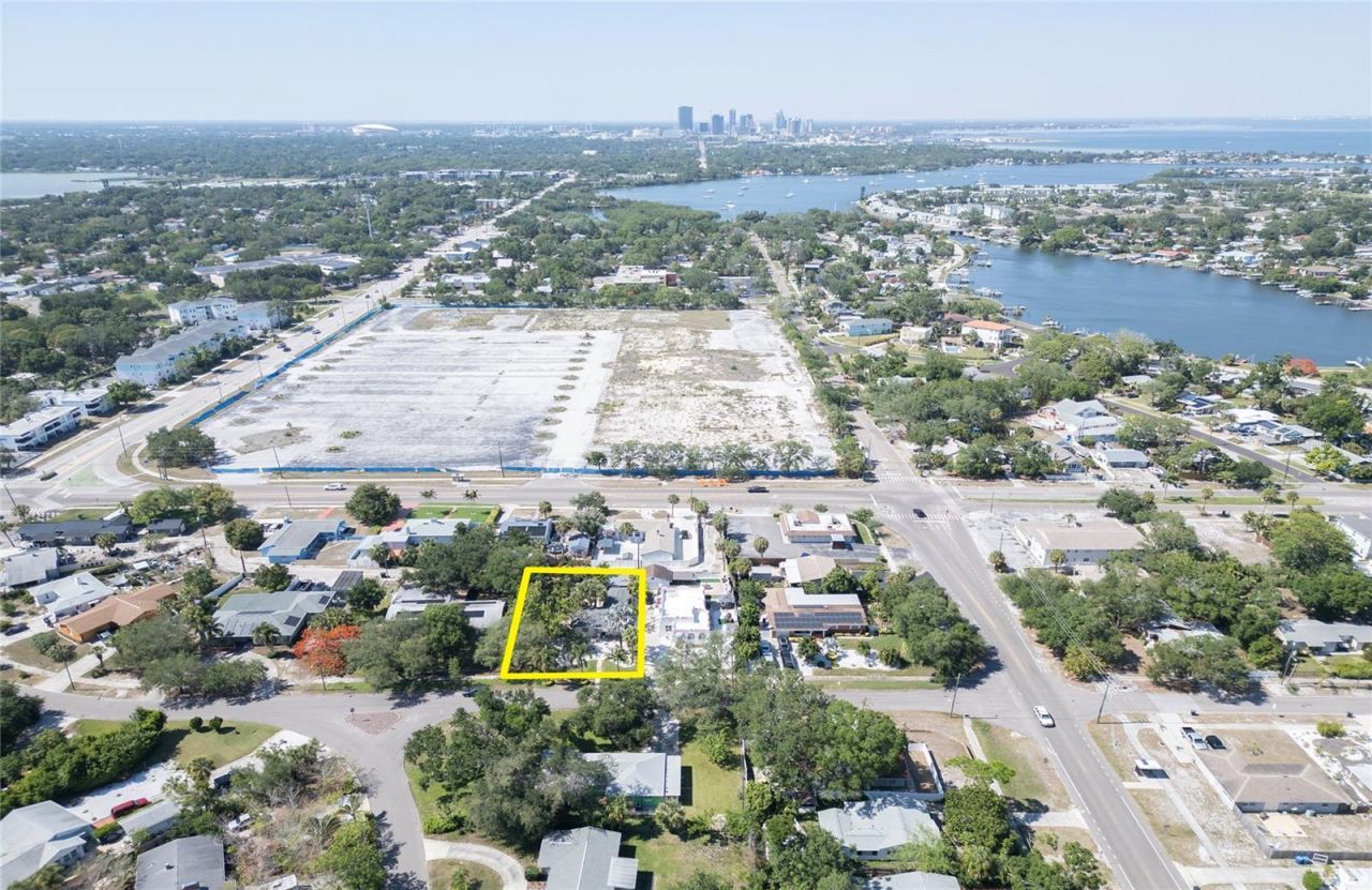 425 46th Avenue S, Saint Petersburg, FL 33705 Photo