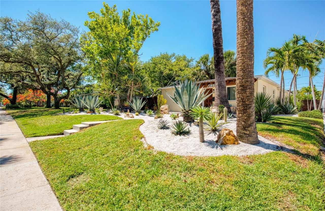 425 46th Avenue S, Saint Petersburg, FL 33705 Photo