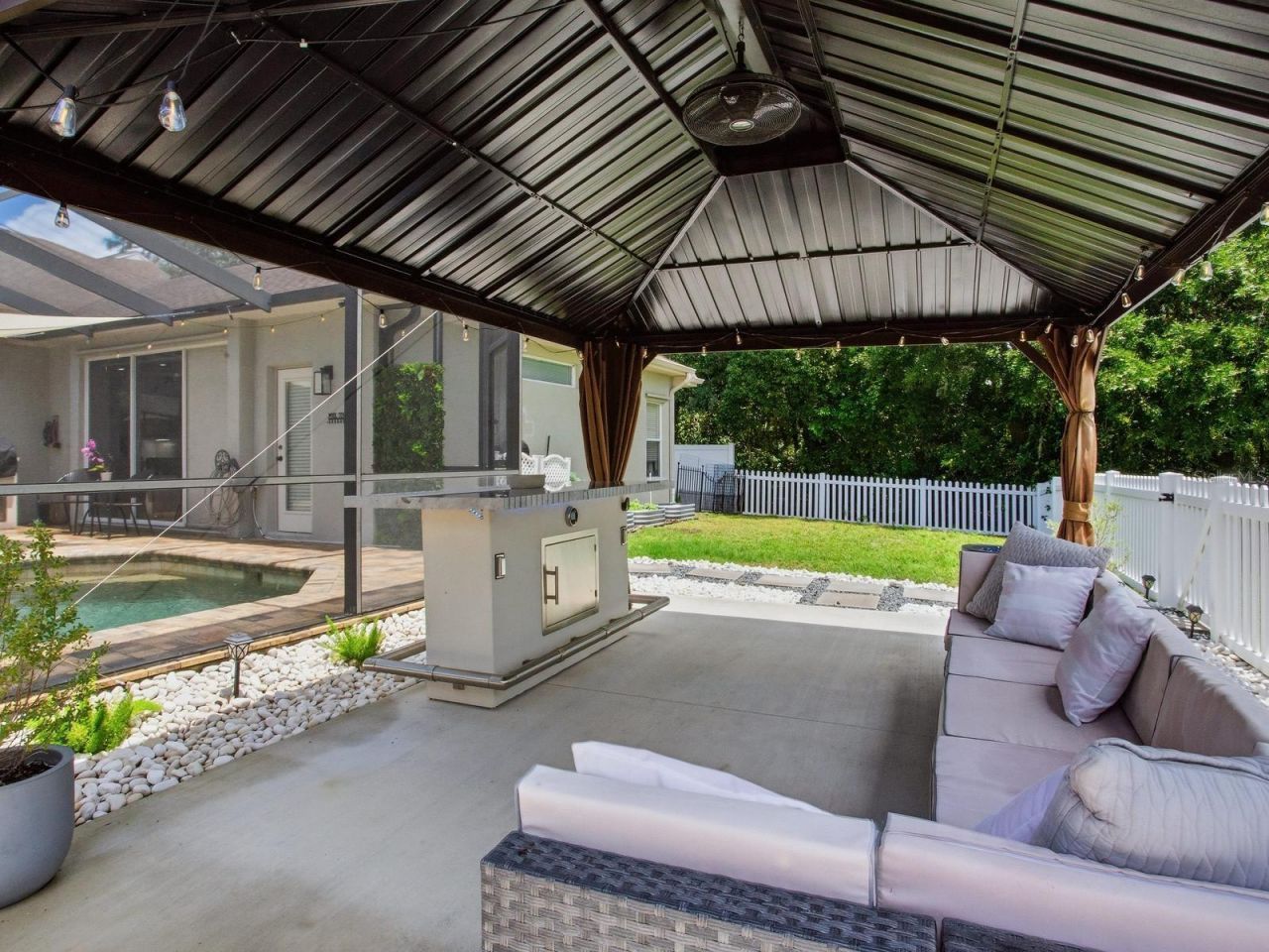 6320 Nikki Lane, Tampa, FL 33625 Photo