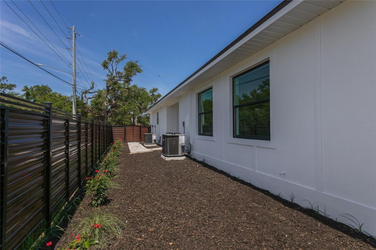 2561/2563 21st Street S, Saint Petersburg, FL 33712 Photo