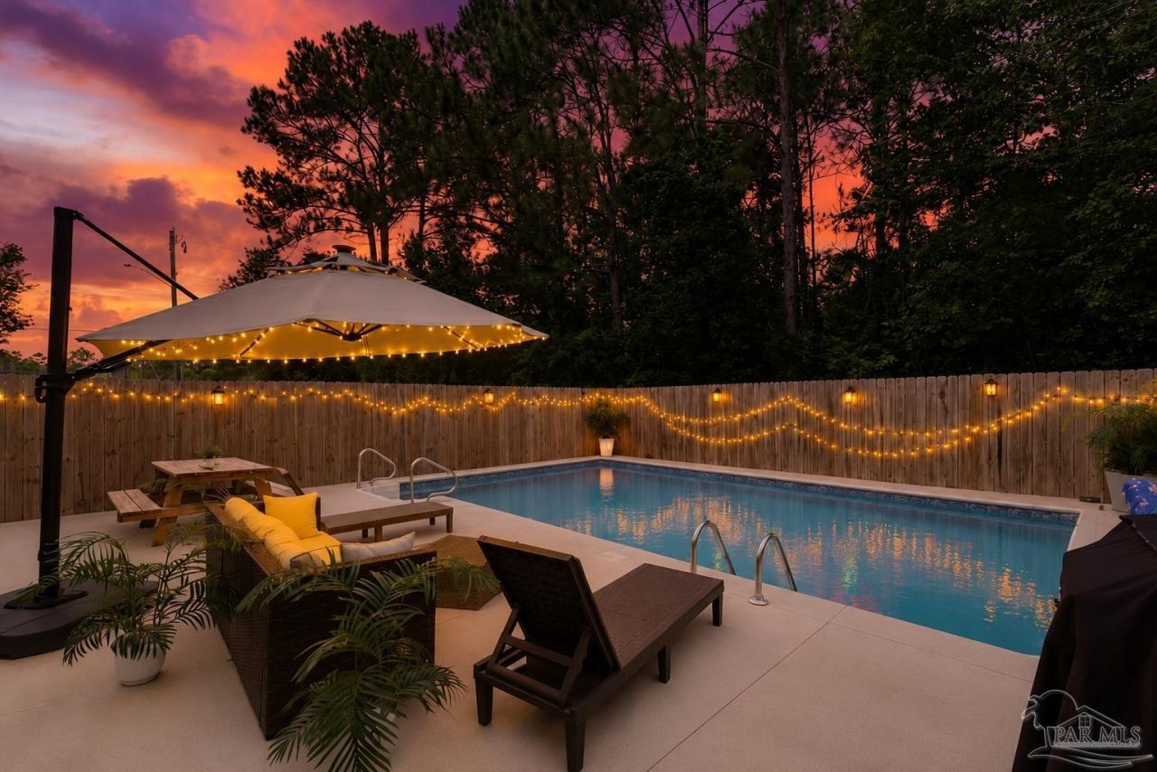 7076 Lake Joanne Dr, Pensacola, FL 32506 Main Photo