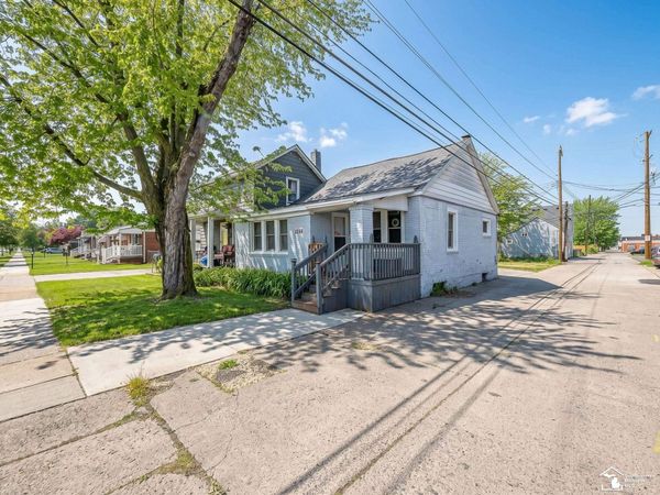 1288 Stewart Avenue, Lincoln Park, MI 48146