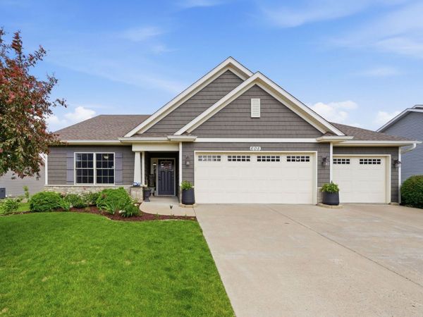 605 Danielle Court, Blue Grass, IA 52726