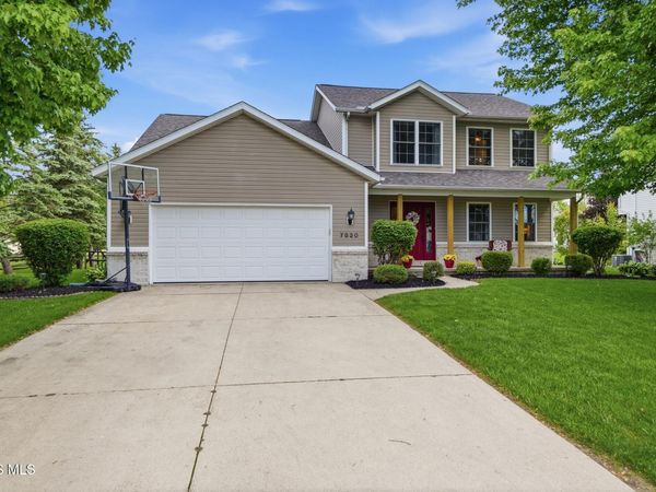 7820 Harvest Gold Drive , Holland, OH 43528