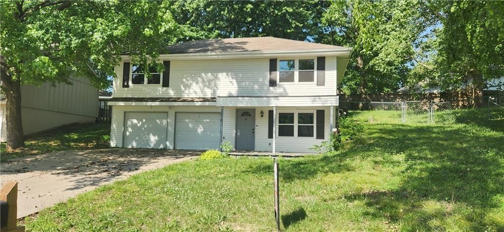 2218 Liberty Landing Road, Liberty, MO 64068 Main Photo