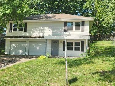 2218 Liberty Landing Road, Liberty, MO 64068
