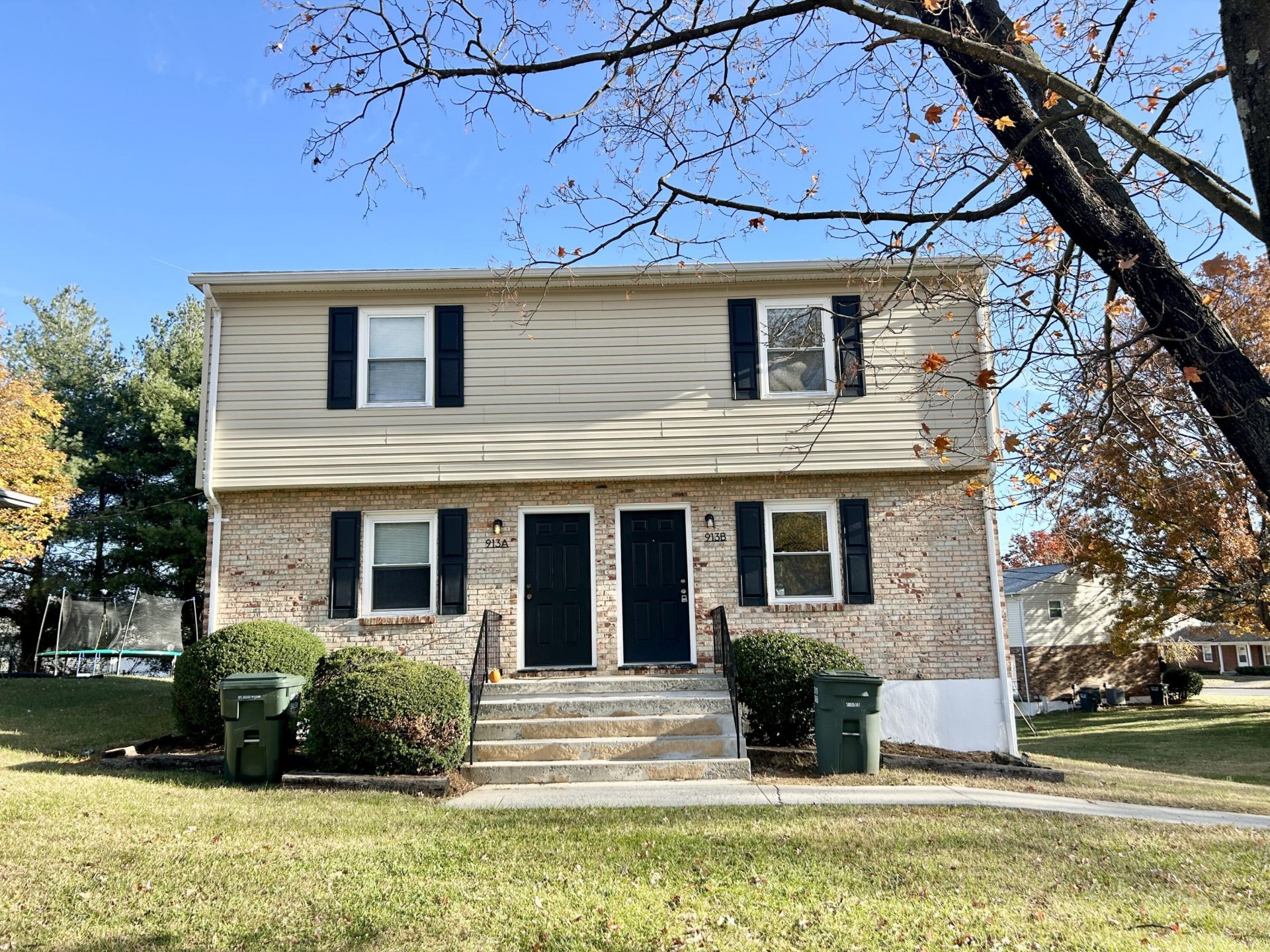 913 Page St, Unit A and B, Salem, VA 24153 Main Photo