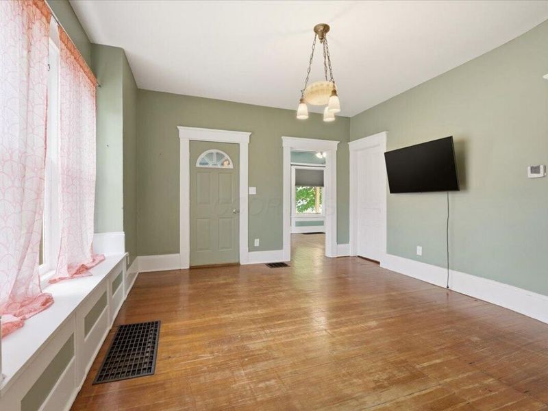 206 N Division Street , Mount Vernon, OH 43050 Photo 5