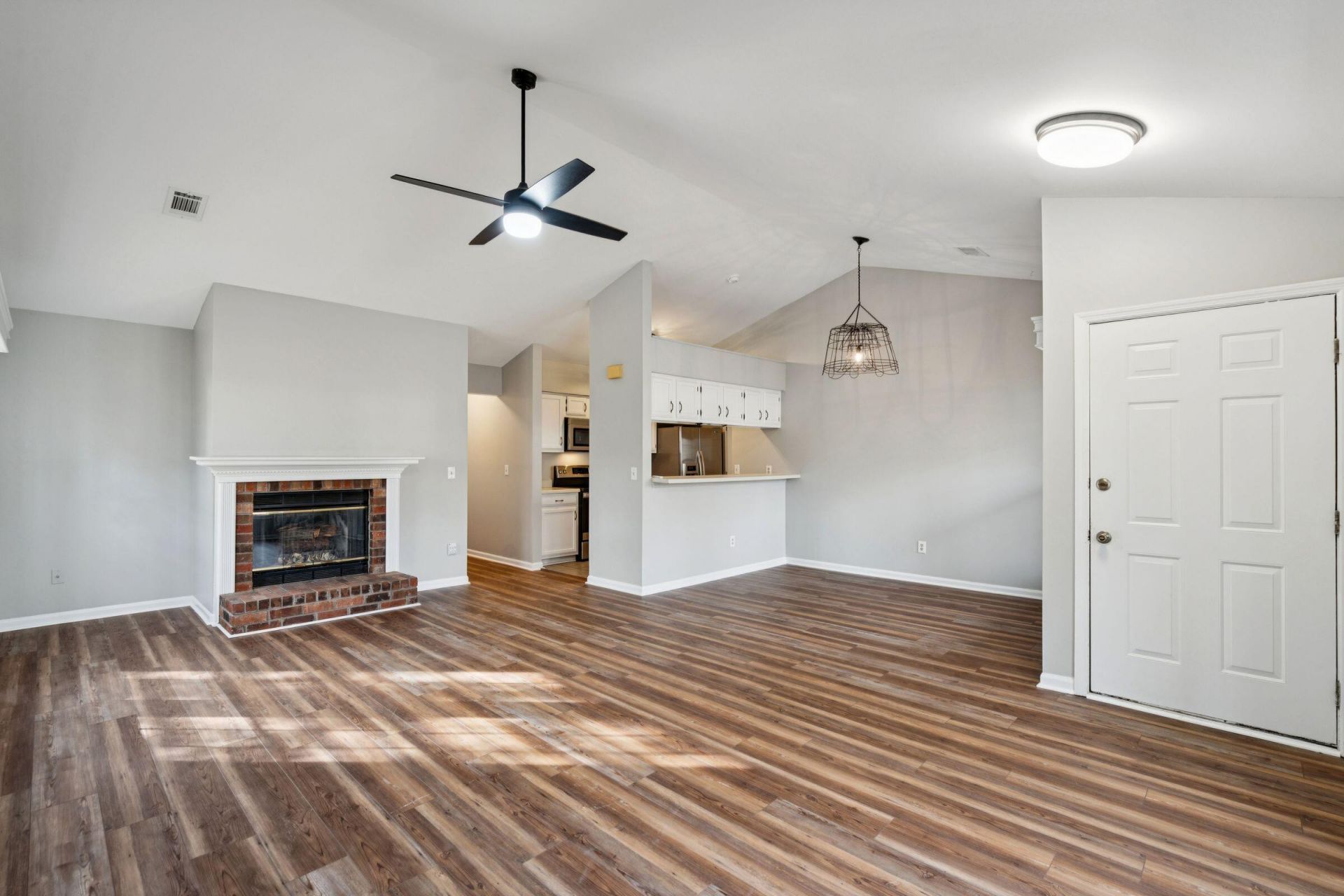2763 Flower Creek Way Photo 2