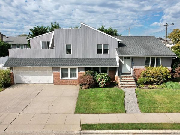 2 Biarritz Street , Long Beach, NY 11561