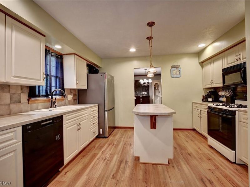 1036 Briarview Avenue NW, North Canton, OH 44720 Photo 16
