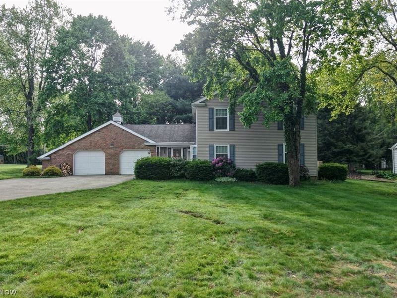 1036 Briarview Avenue NW, North Canton, OH 44720 Photo 2