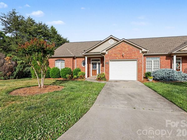 411 Northbridge Drive , High Point, NC 27265
