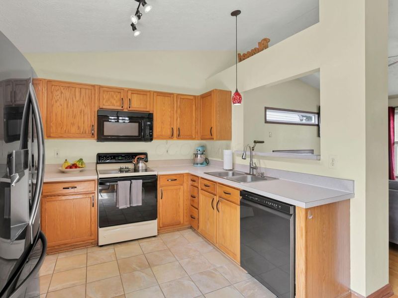 1338 Bluffton Court, Columbus, OH 43228 Photo 16