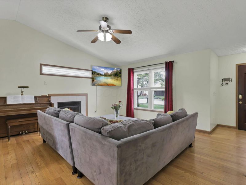 1338 Bluffton Court, Columbus, OH 43228 Photo 6