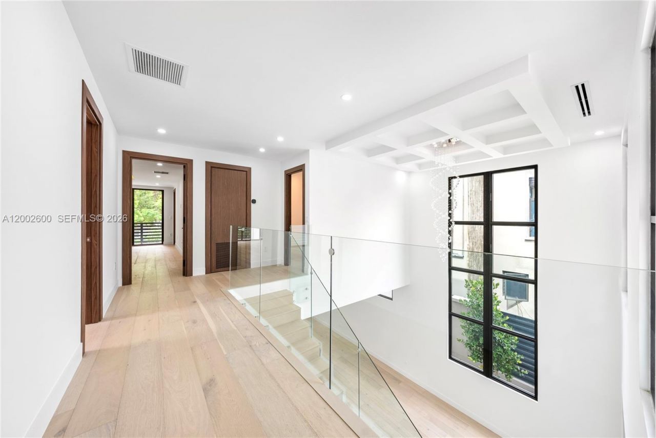 260 NW 47th St, Miami, FL 33127 Photo