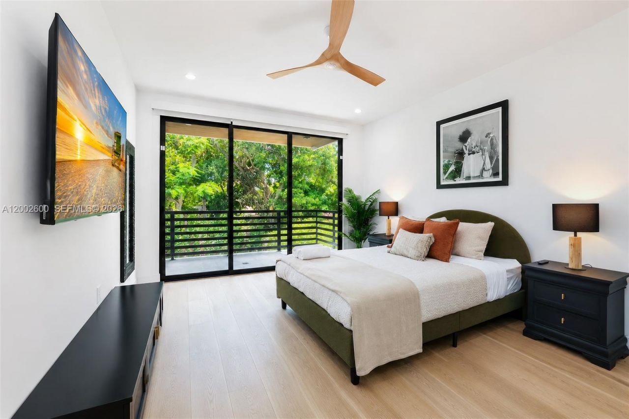 260 NW 47th St, Miami, FL 33127 Photo