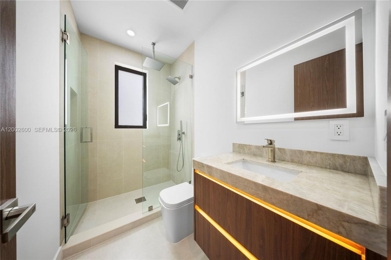 260 NW 47th St, Miami, FL 33127 Photo