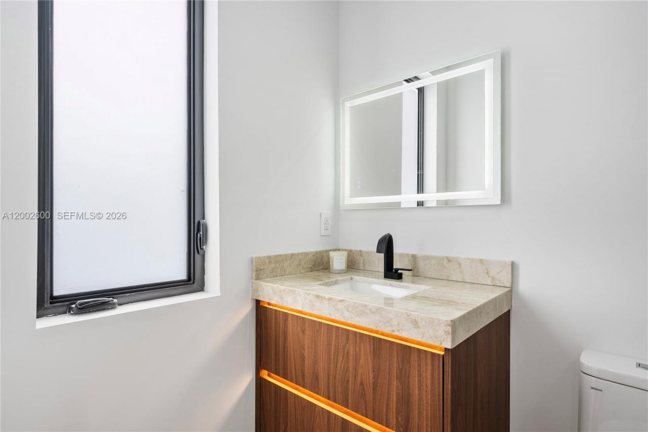260 NW 47th St, Miami, FL 33127 Photo