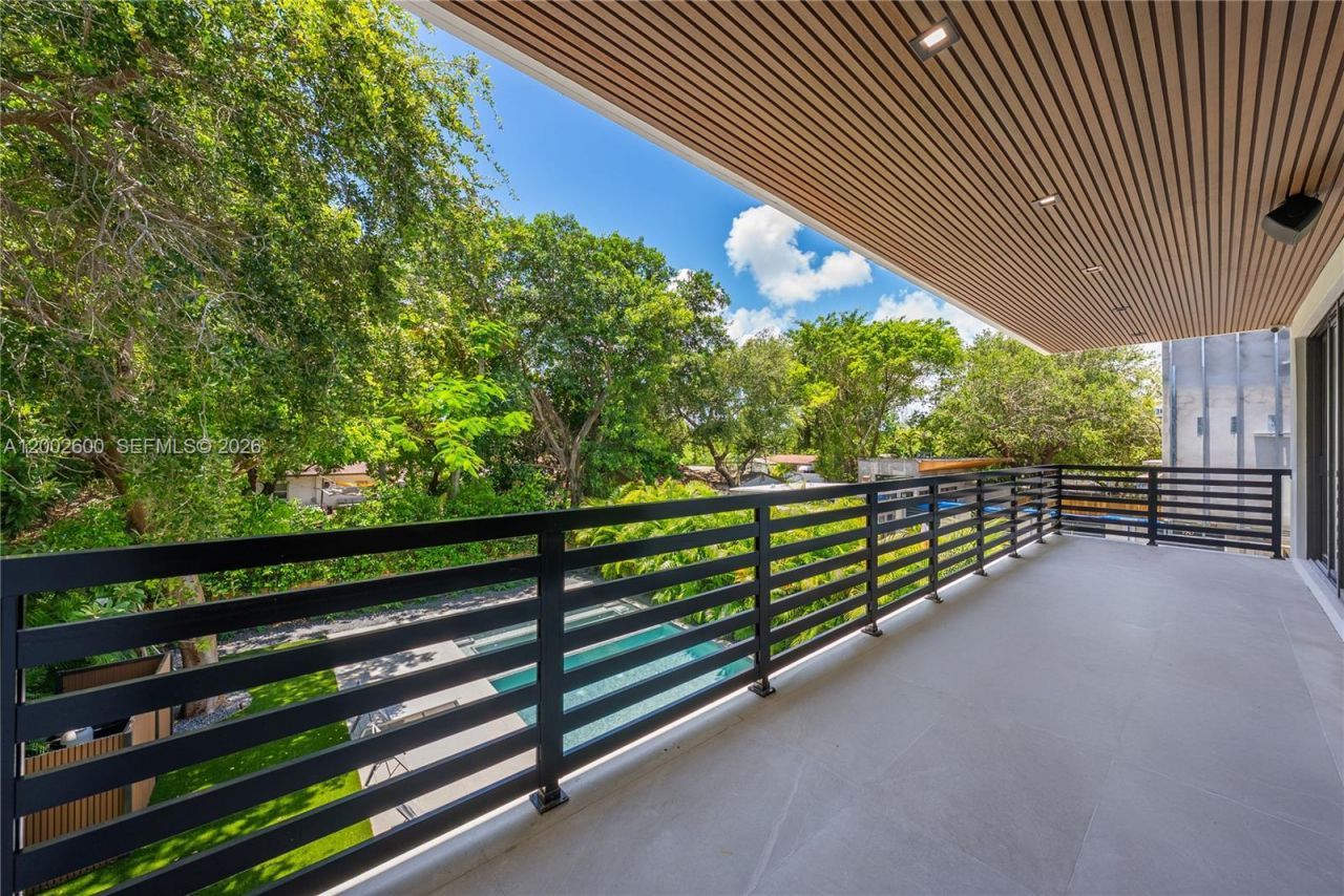 260 NW 47th St, Miami, FL 33127 Photo