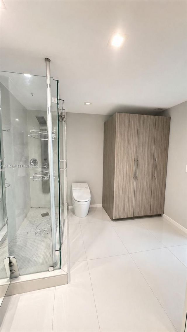 19380 Collins Ave , Unit 402, Sunny Isles Beach, FL 33160 Photo