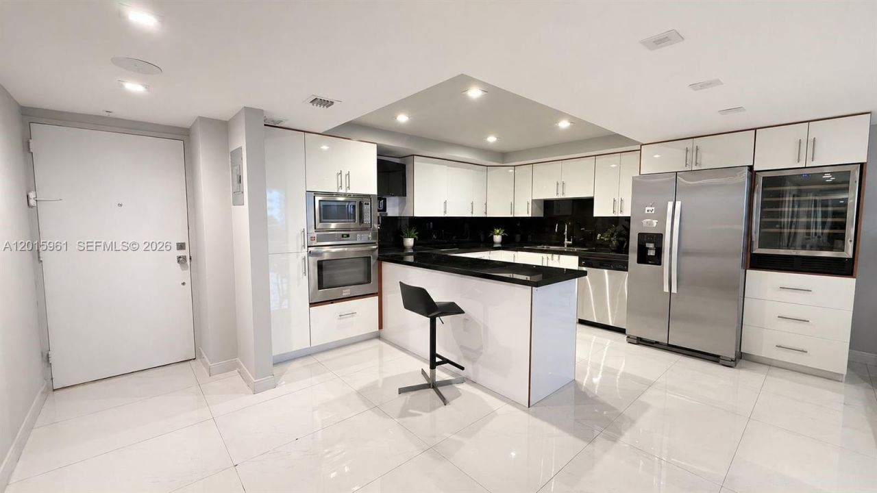19380 Collins Ave , Unit 402, Sunny Isles Beach, FL 33160 Photo