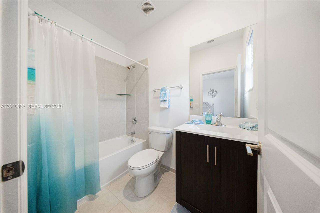 18236 SW 148th Rd , Miami, FL 33187 Photo