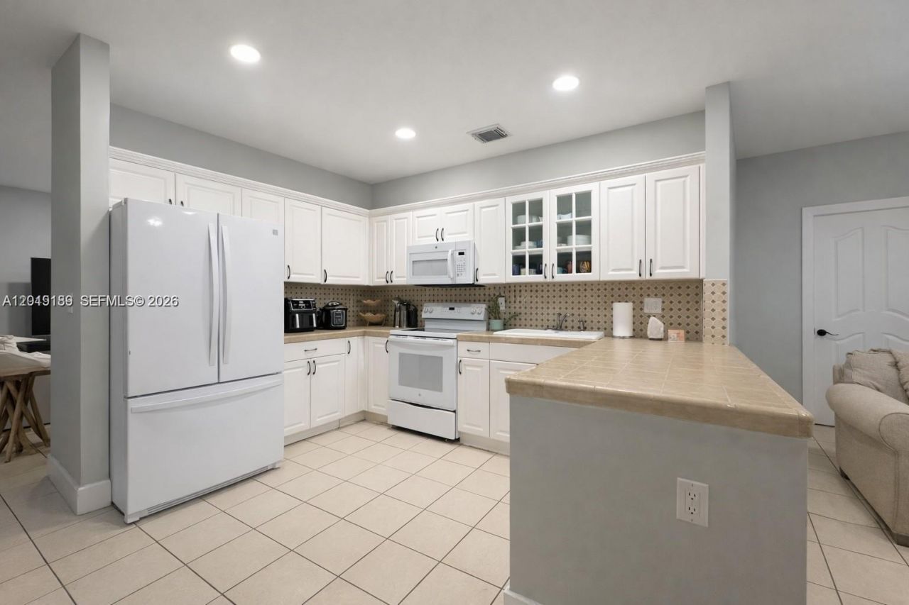 4124 NE 30th St , Homestead, FL 33033 Photo