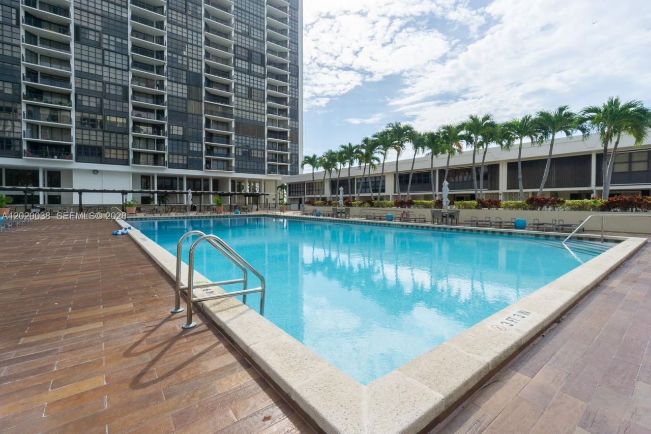 1901 Brickell Ave , Unit B2004, Miami, FL 33129 Photo
